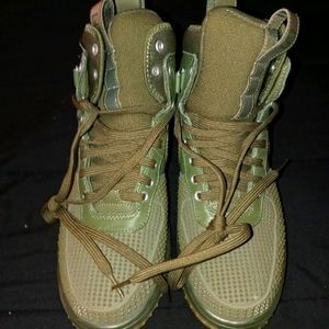 9.5 Green Nike Lunar Force 1 Duckboot